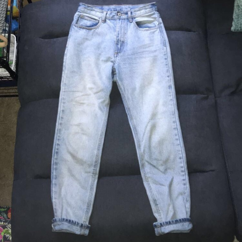 Women’s brandy Melville jeans